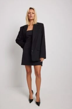 NA-KD Robe Courte Classique