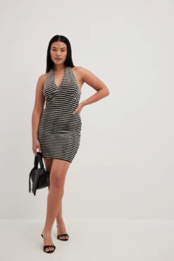 Robe Dos Nu En Maille Crochetée