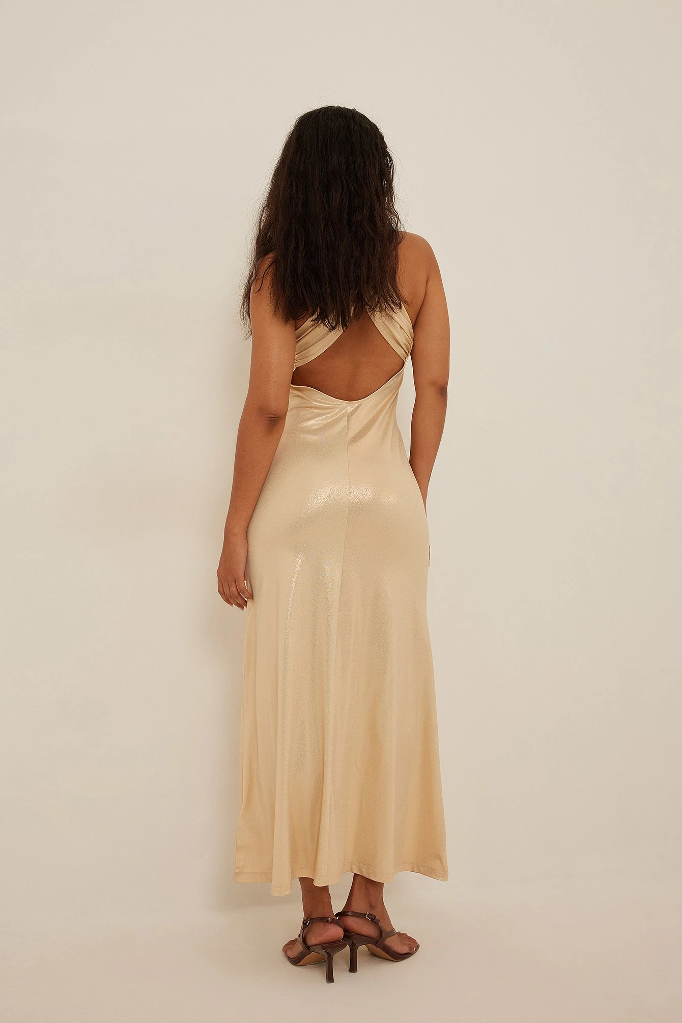 Robe Longue Brillante Croisée – Image 8