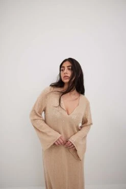 Robe Longue Fluide Ă Sequins