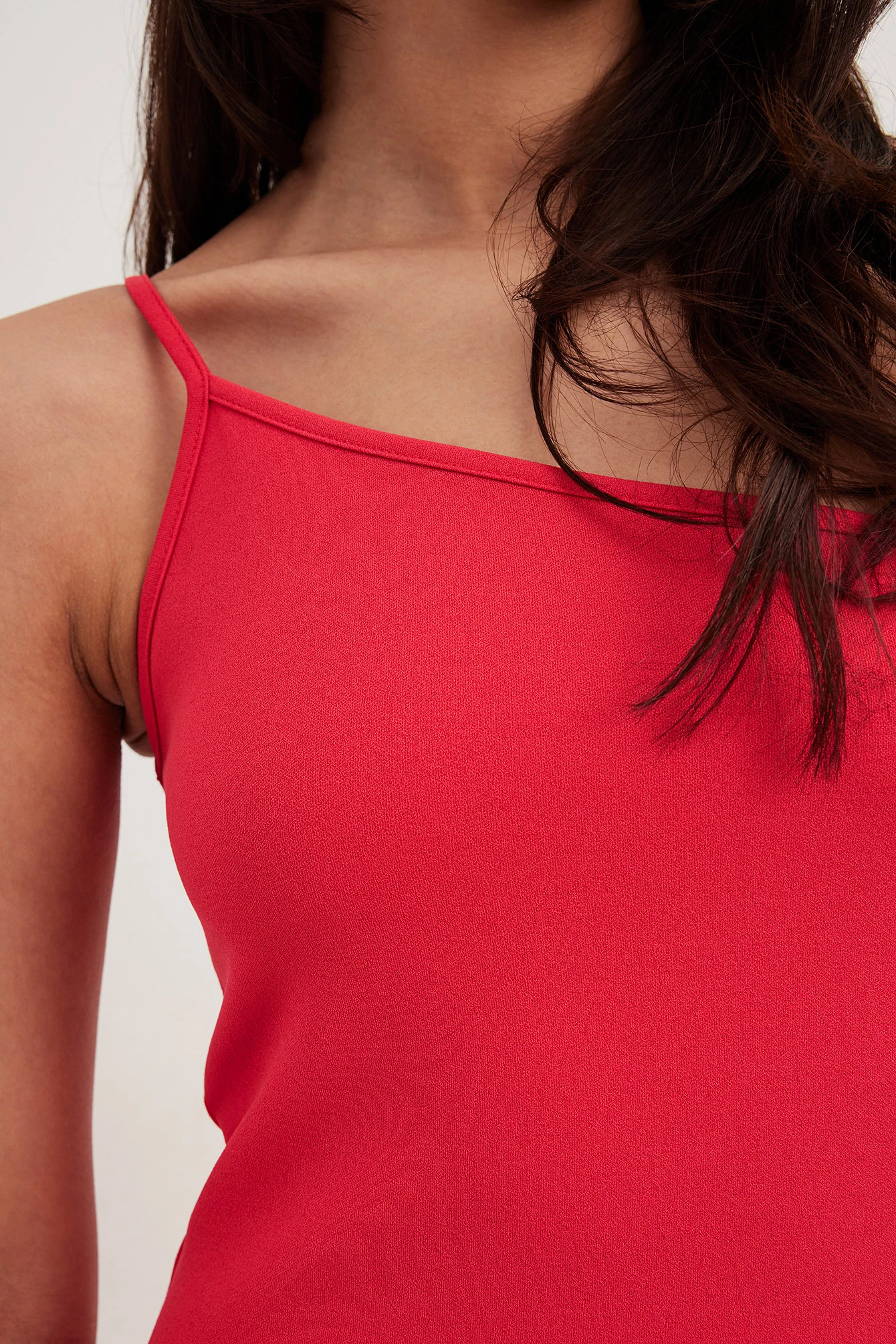 NA-KD Robe Mi-longue Asymétrique En Jersey – Image 4