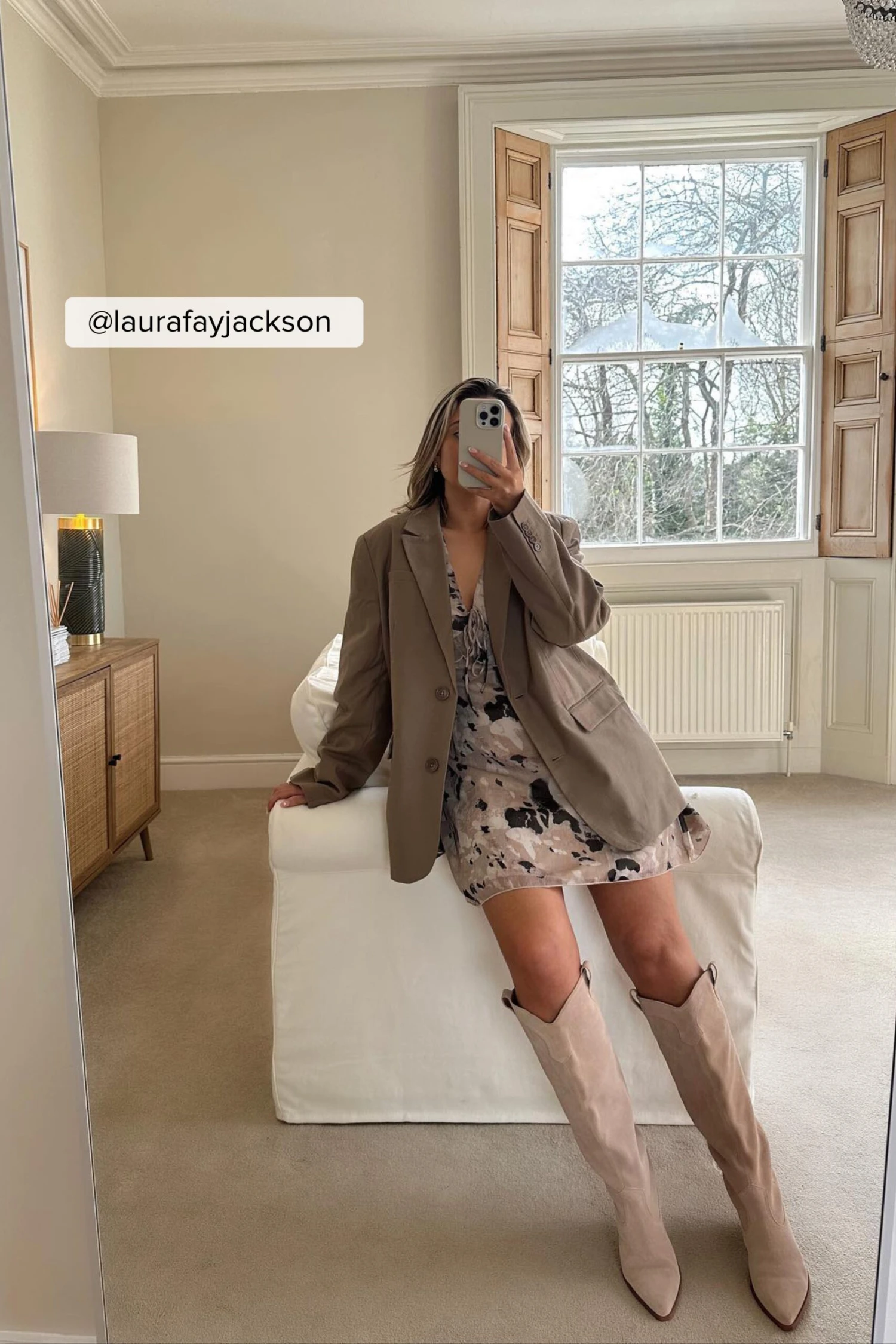 Robe Courte Fluide Ă Volants â Image 6