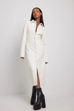 Robe Mi-longue Boutonnée En Simili Cuir