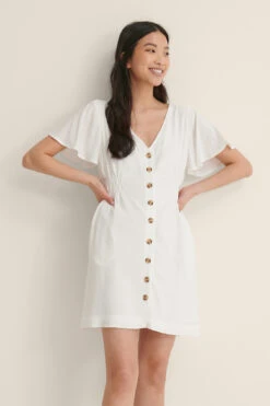 NA-KD Taille Courte Robe Boutonnée