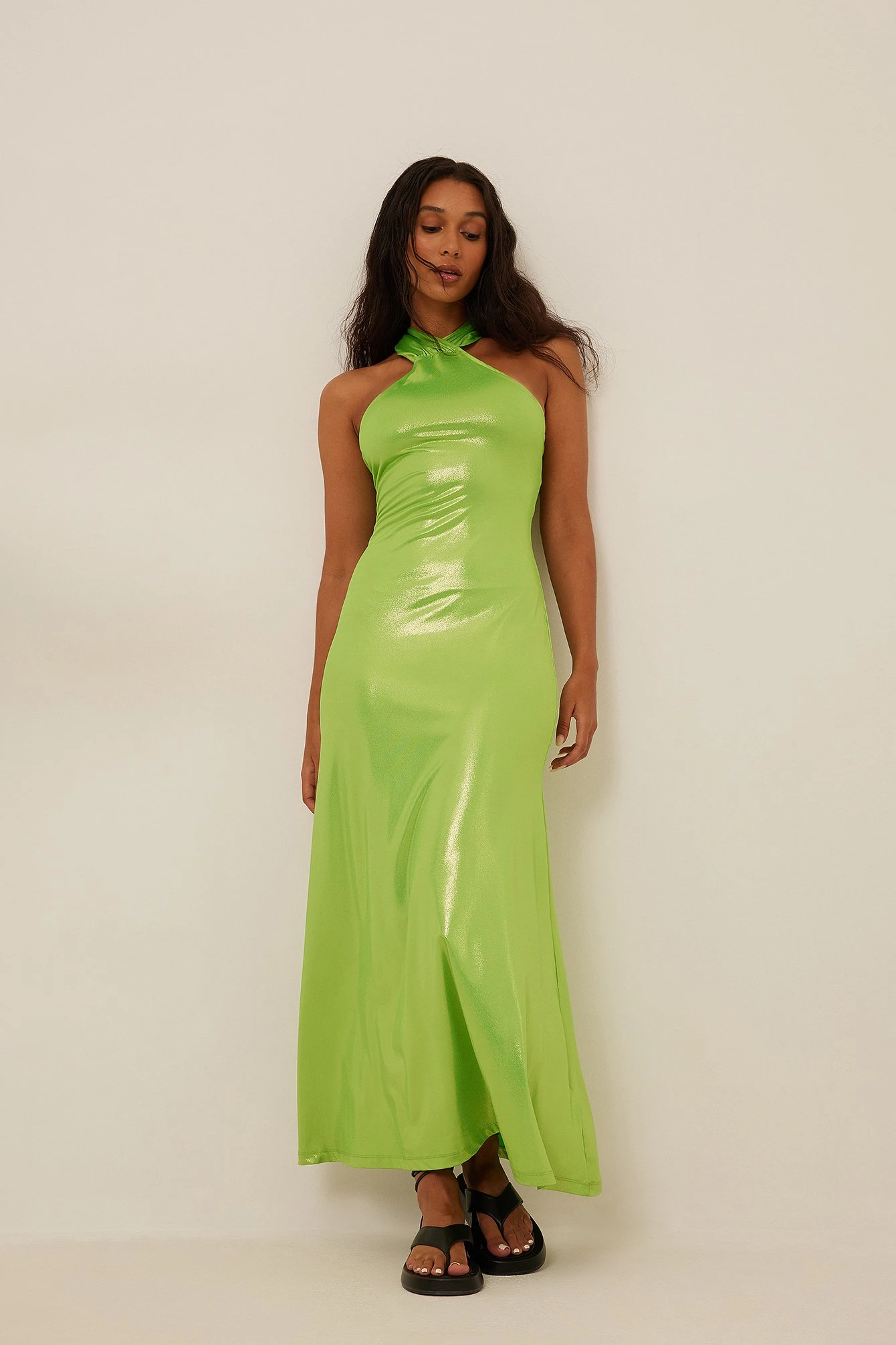 Robe Longue Brillante Croisée – Image 5