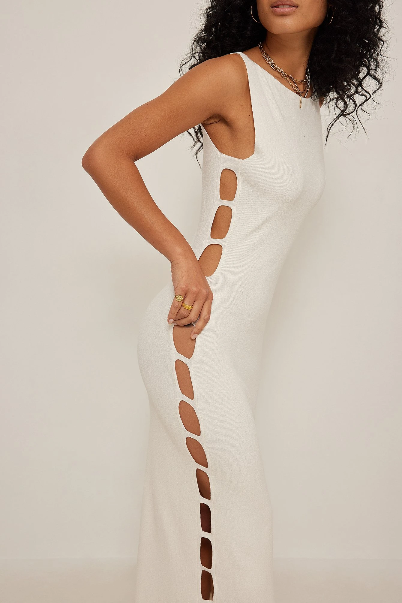 Robe Longue En Maille à Découpes – Image 2