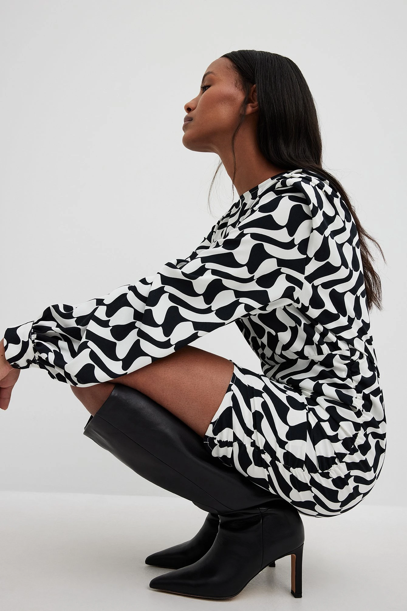 Robe Courte à épaulettes