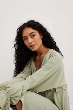 Robe Courte Fluide à Manches Longues