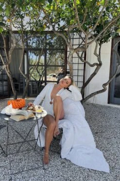 Robe Courte à Manches Longues Avec Anneau