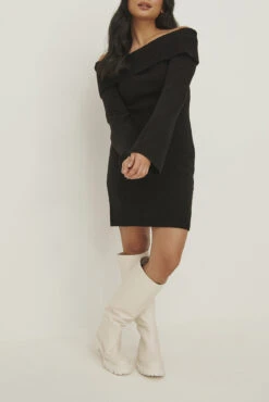 NA-KD Robe Mini Plissée En Tricot à épaules Dénudées