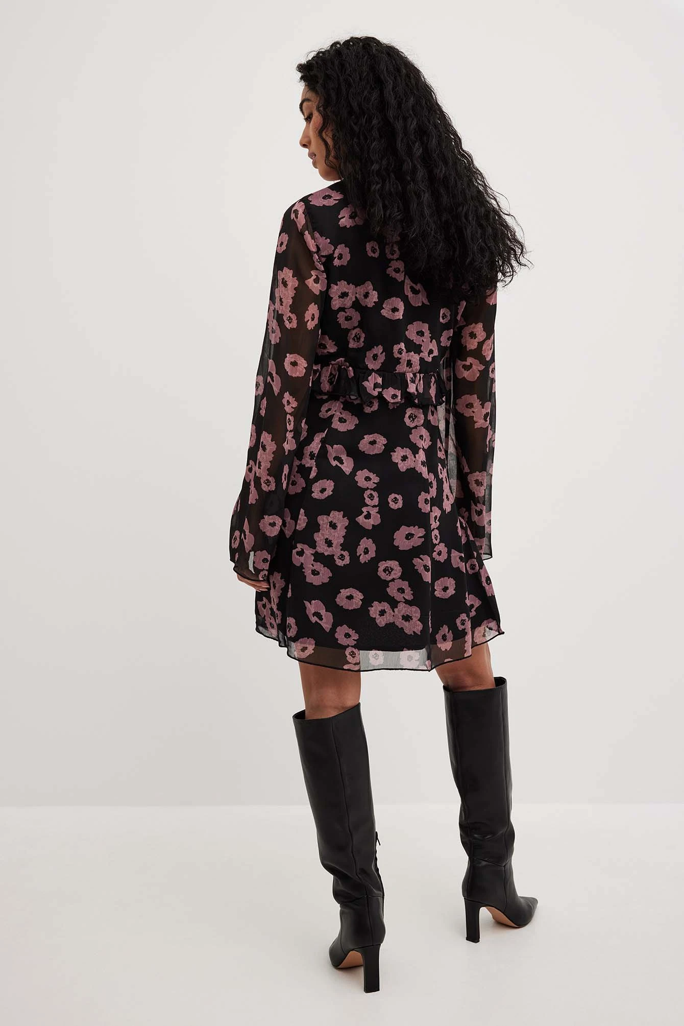 Robe Courte Fluide Ă Volants â Image 2