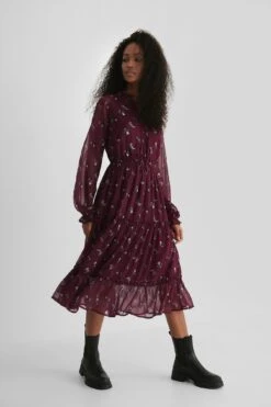 Robe Midi Col Haut À Volant