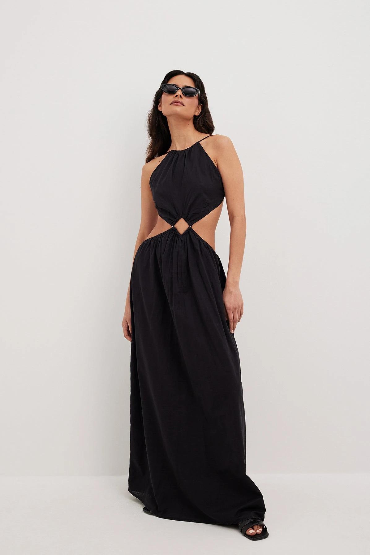 Robe Longue Fluide à Détail Sur Le Devant