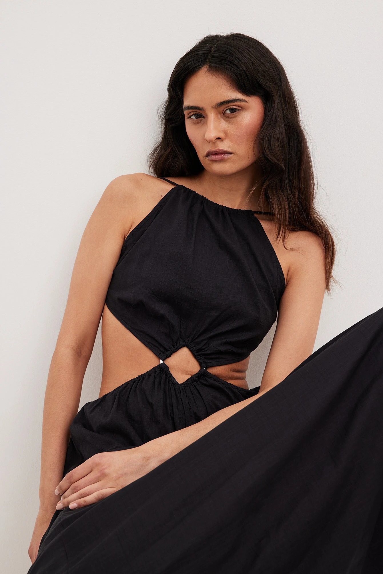 Robe Longue Fluide à Détail Sur Le Devant – Image 4