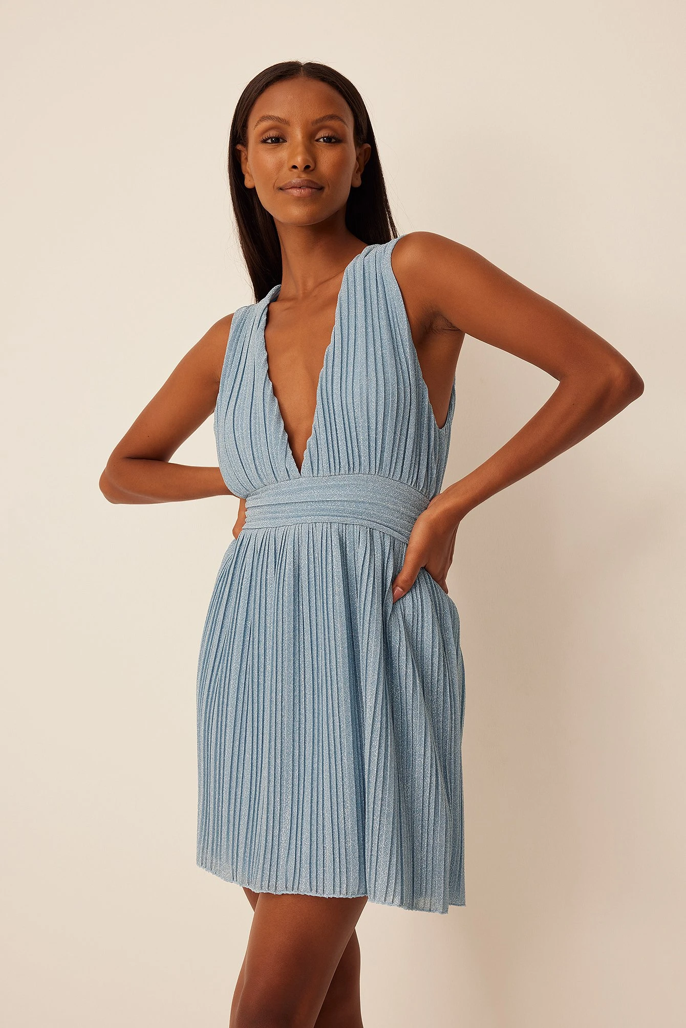 Robe Courte Pailletée