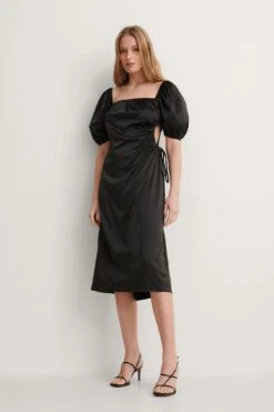 Robe Découpée À Manches Bouffantes