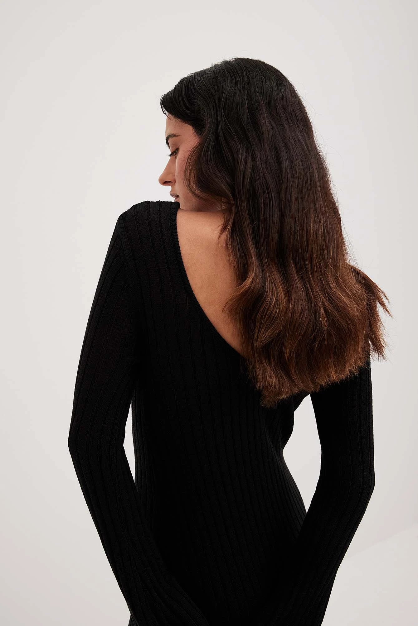 NA-KD Robe Longue En Maille Côtelée à Décolleté Profond Au Dos – Image 13