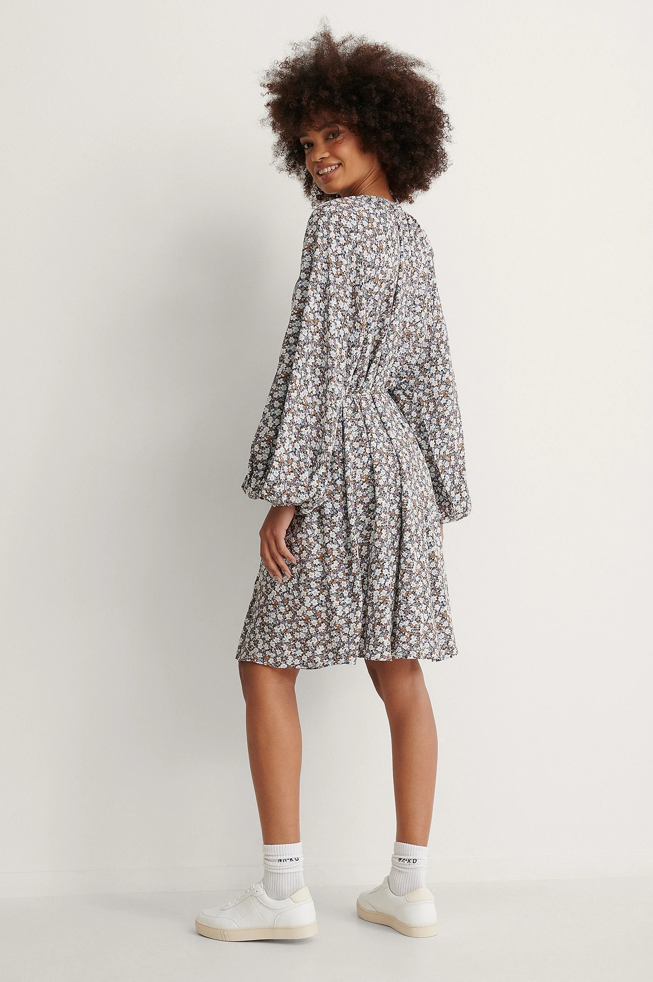 NA-KD Robe Col Rond – Image 7