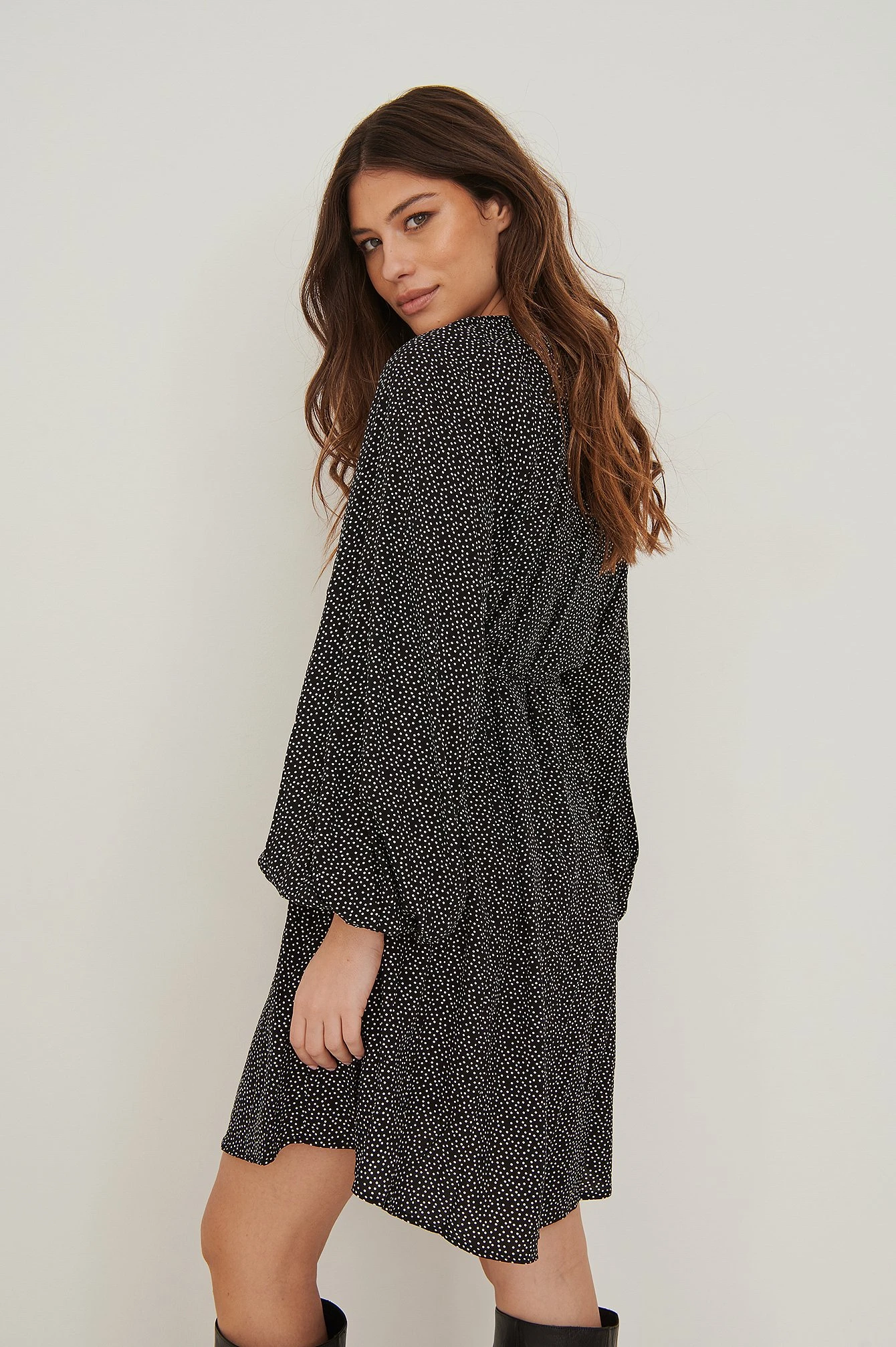 NA-KD Robe Col Rond – Image 2