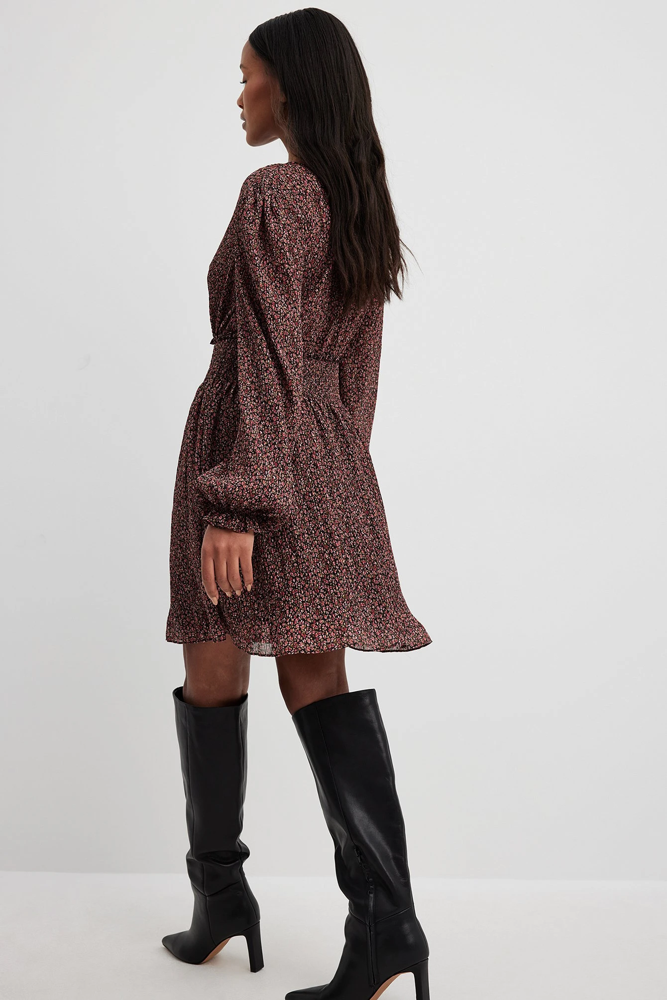 Robe Structurée à Taille Smockée – Image 6