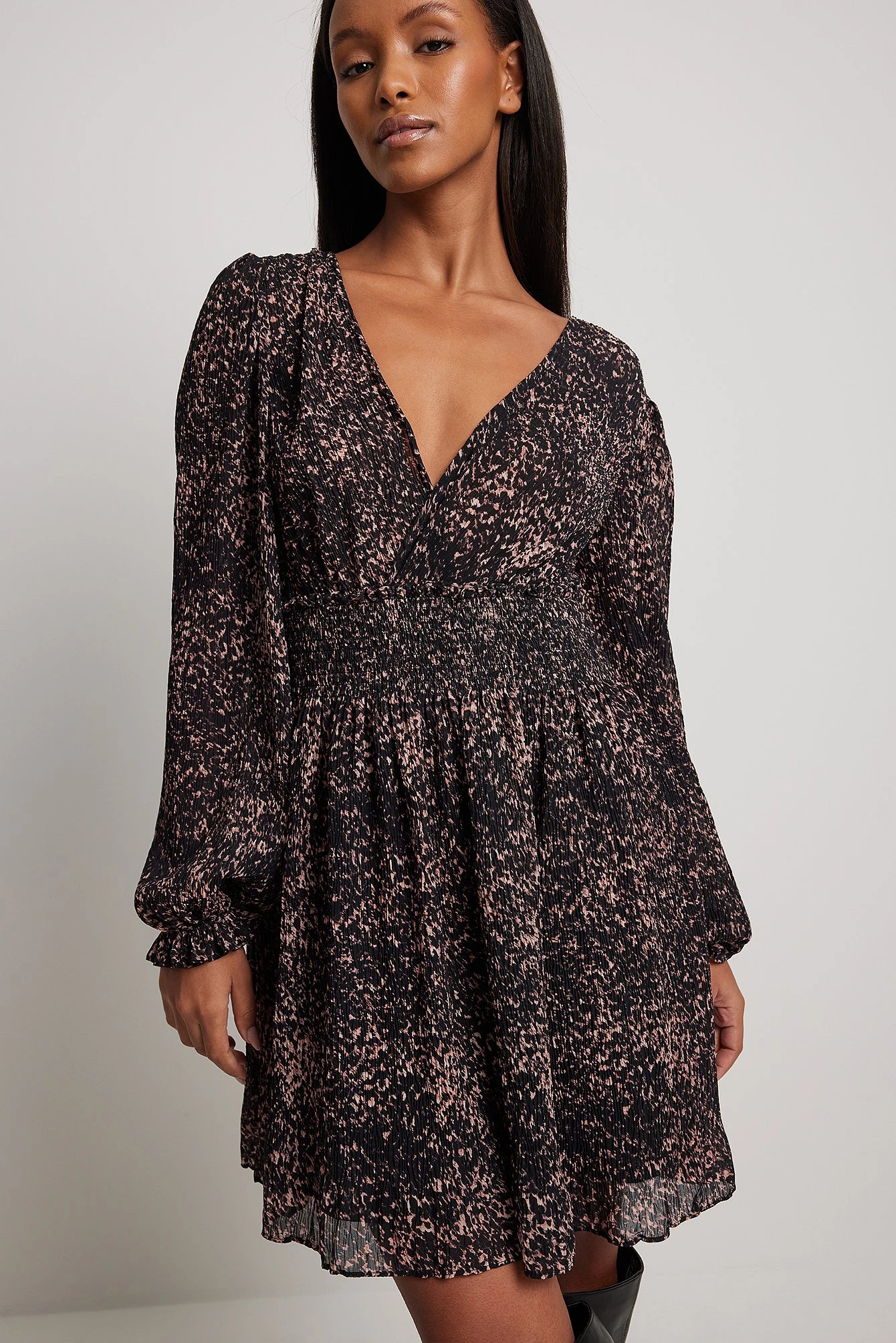 Robe Structurée à Taille Smockée – Image 9