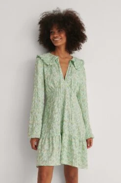 Robe Mini Ă Col Large