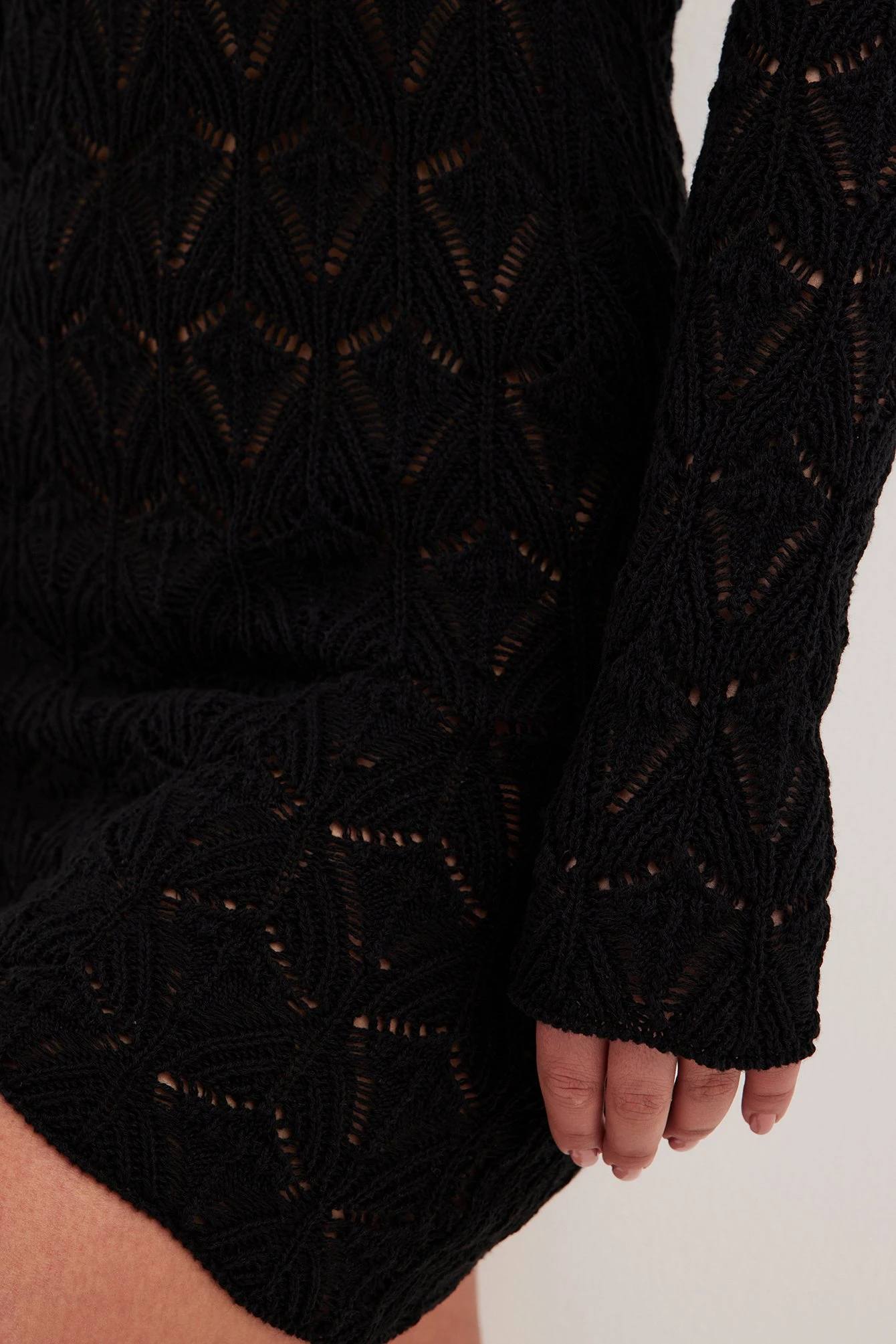 Robe Courte En Maille Crochetée à Dos Ouvert – Image 3