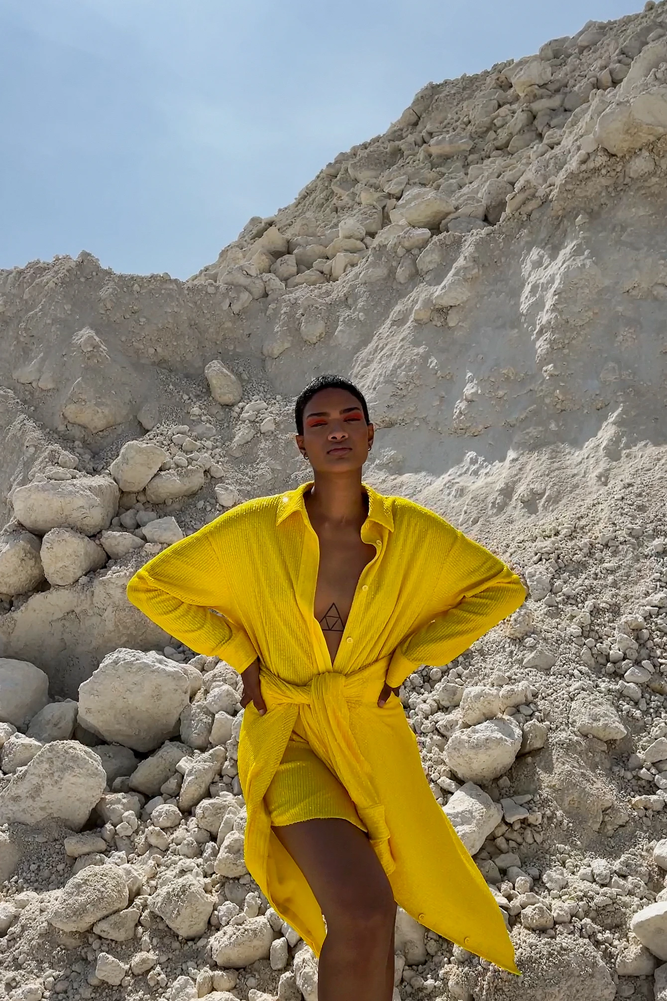 Robe Chemise Oversize à Sequins – Image 11