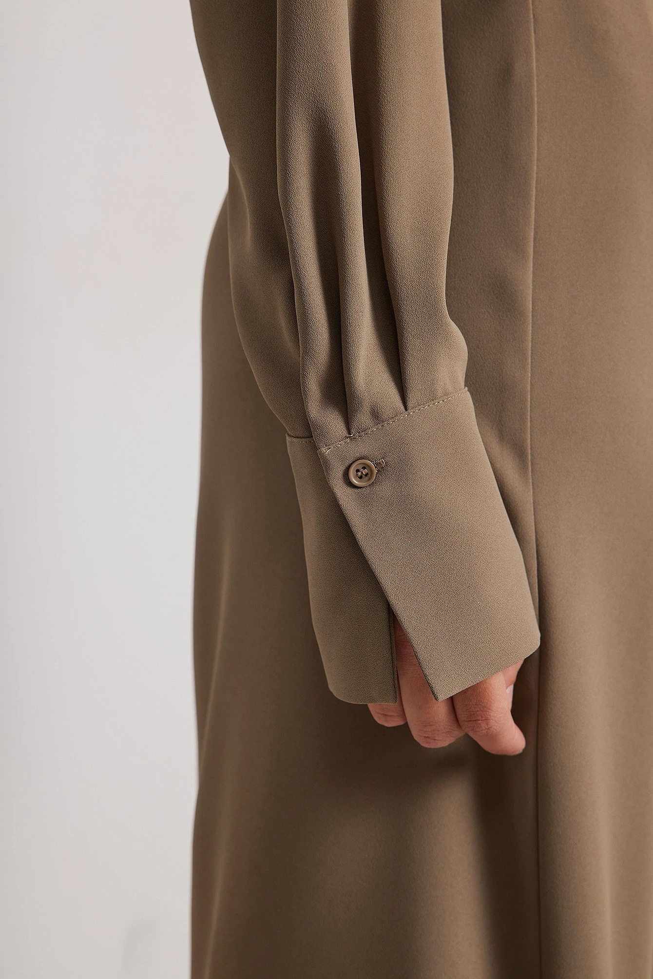 NA-KD Robe Mi-longue Portefeuille – Image 13